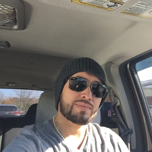 Meet your Posher, Juan - Picture 1 of 1